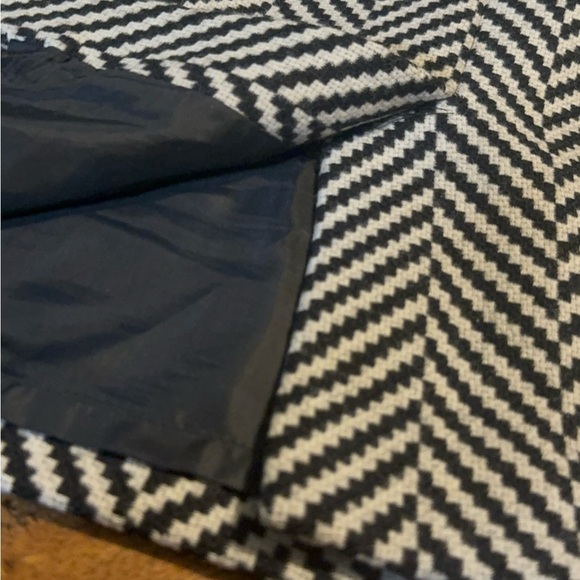 Talbots 100% wool skirt black and white excellent condition size 14 petite. - Picture 9 of 11